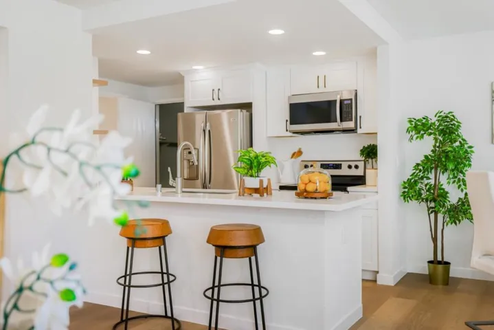 1925 Vista Cay, San Mateo, California 94404