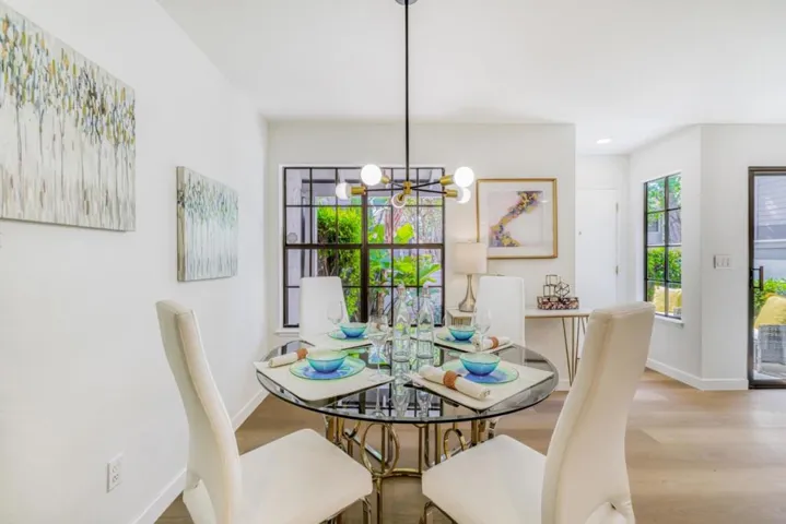 1925 Vista Cay, San Mateo, California 94404