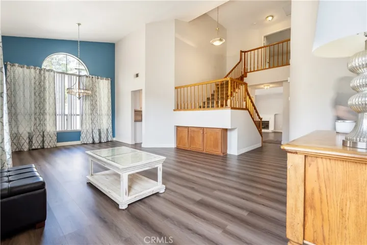 Livingroom & Staircase