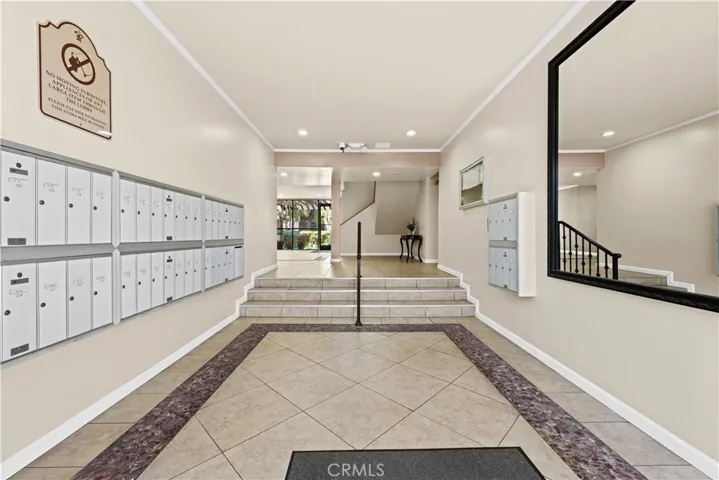 5403 Newcastle Avenue 43, Encino, California 91316