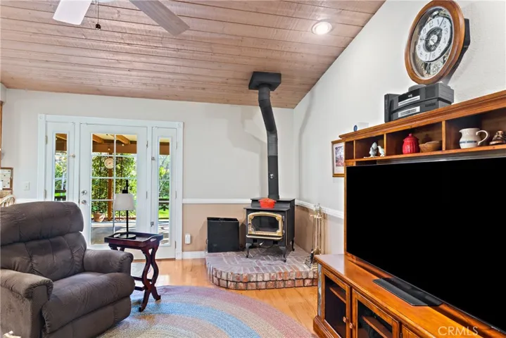 38309 Oak Glen Road, Yucaipa, California 92399