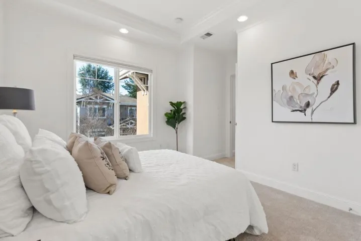 286 Monroe Drive, Mountain View, California 94040