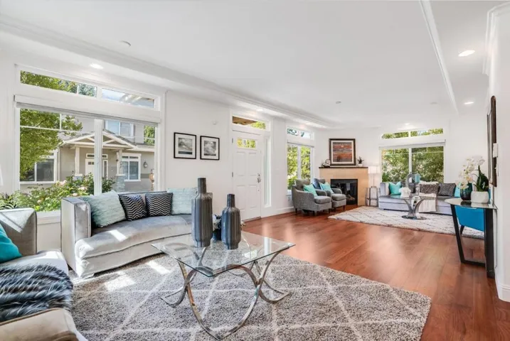 286 Monroe Drive, Mountain View, California 94040