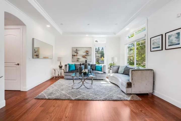 286 Monroe Drive, Mountain View, California 94040