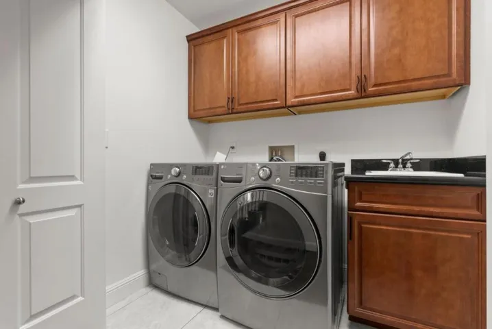 286 Monroe Drive, Mountain View, California 94040