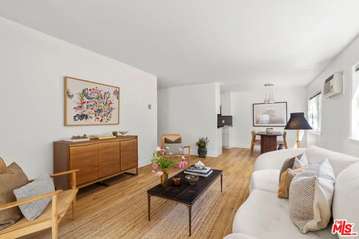 11910 Mayfield Avenue 103, Los Angeles, California 90049