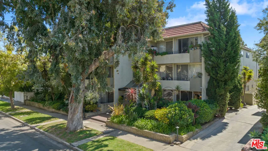 11910 Mayfield Avenue 103, Los Angeles, California 90049