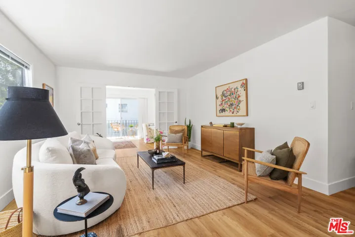 11910 Mayfield Avenue 103, Los Angeles, California 90049
