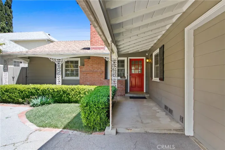 408 N Beachwood Drive, Burbank, California 91506