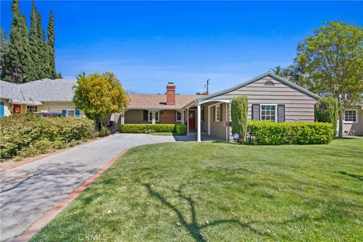408 N Beachwood Drive, Burbank, California 91506