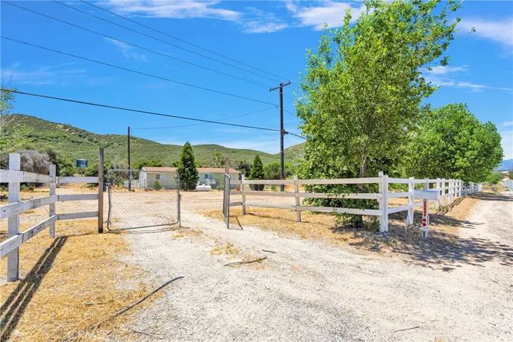 16685 State Highway 173, Hesperia, California 92345