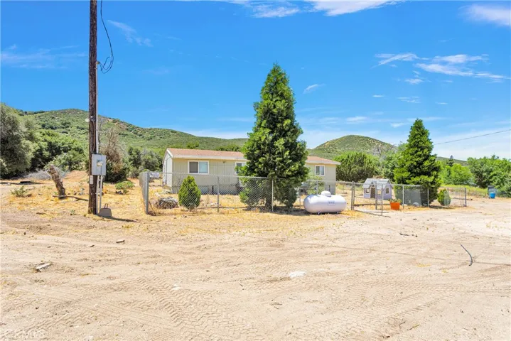 16685 State Highway 173, Hesperia, California 92345