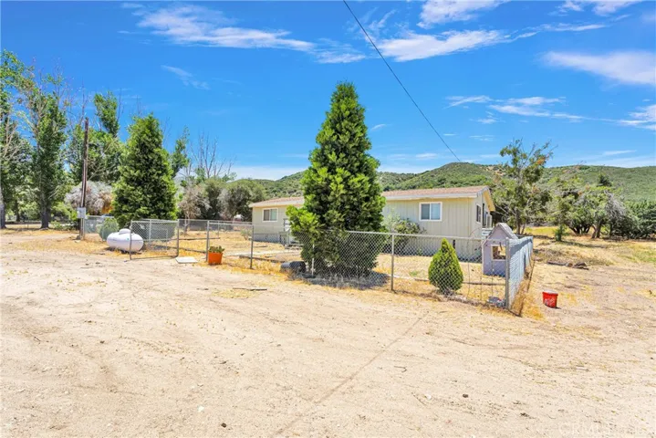 16685 State Highway 173, Hesperia, California 92345
