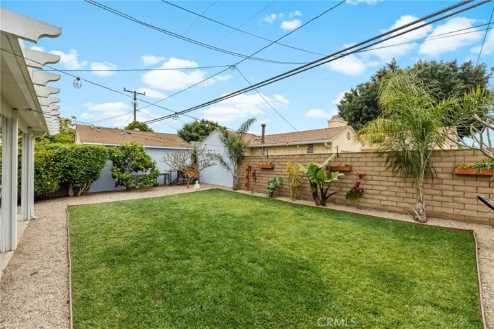 7044 E Parkcrest Street, Long Beach, California 90808