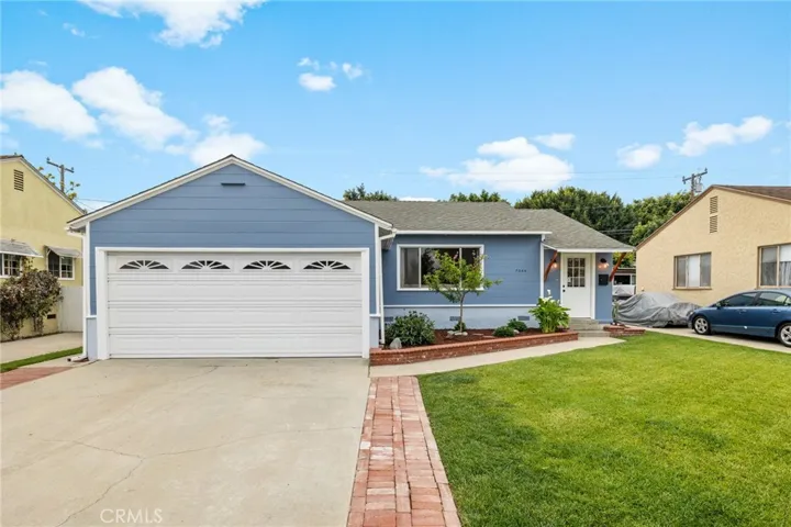 7044 E Parkcrest Street, Long Beach, California 90808