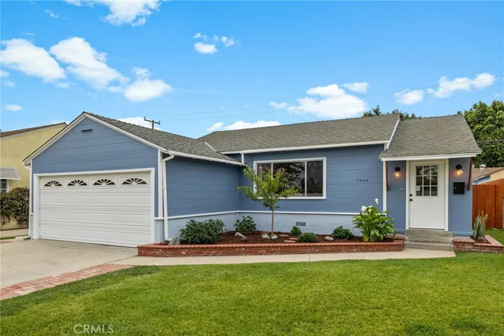 7044 E Parkcrest Street, Long Beach, California 90808