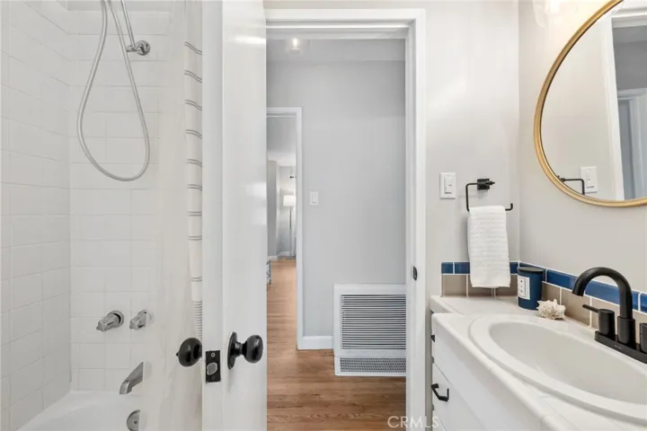 7044 E Parkcrest Street, Long Beach, California 90808