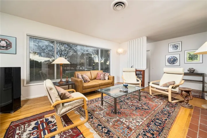 533 Baughman Avenue, Claremont, California 91711