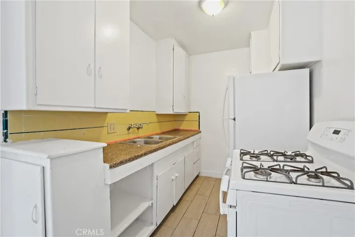 728 Cerritos Avenue, Long Beach, California 90813