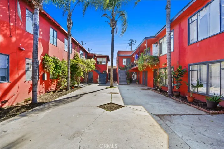 728 Cerritos Avenue, Long Beach, California 90813