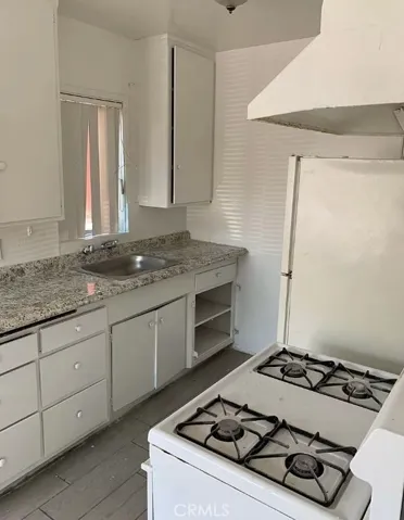 728 Cerritos Avenue, Long Beach, California 90813