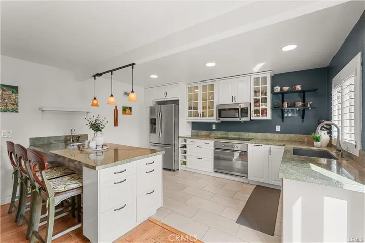 28137 Ridgepoint Court, Rancho Palos Verdes, California 90275