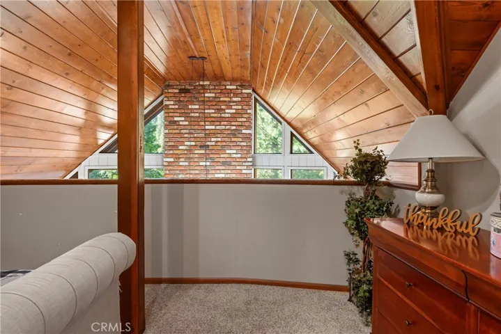 173 Hillcrest Court, Lake Arrowhead, California 92352