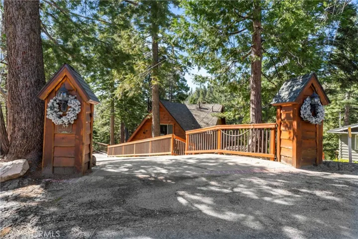 173 Hillcrest Court, Lake Arrowhead, California 92352