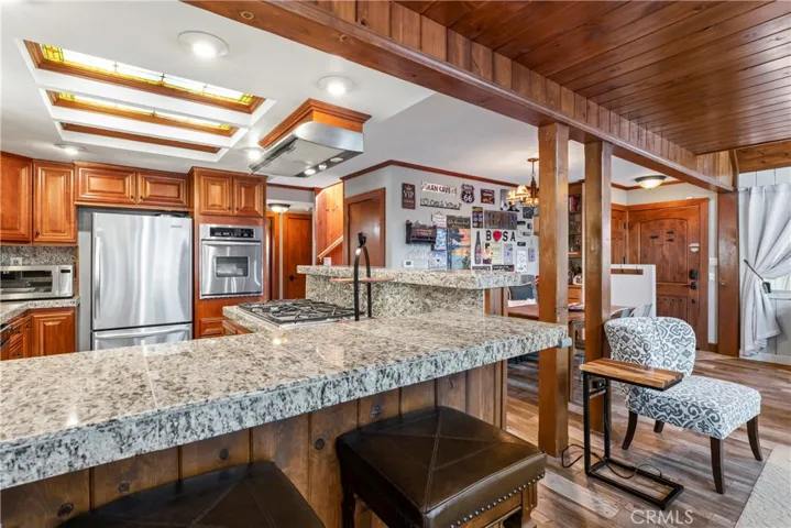 173 Hillcrest Court, Lake Arrowhead, California 92352