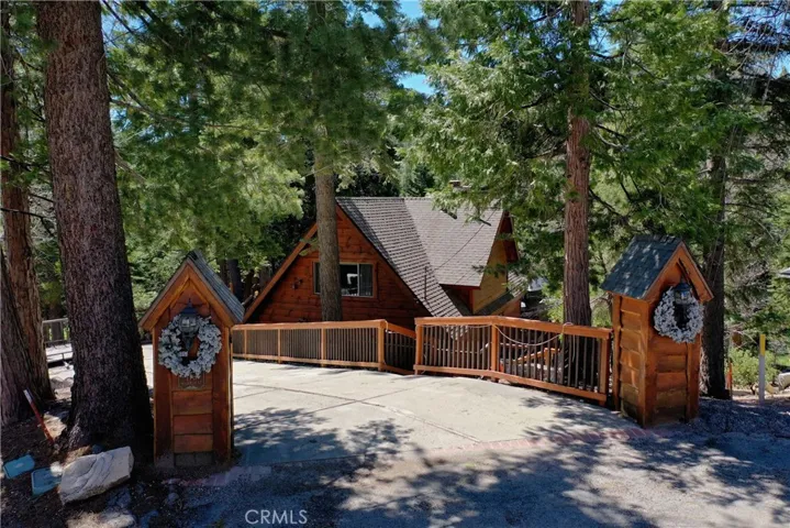 173 Hillcrest Court, Lake Arrowhead, California 92352