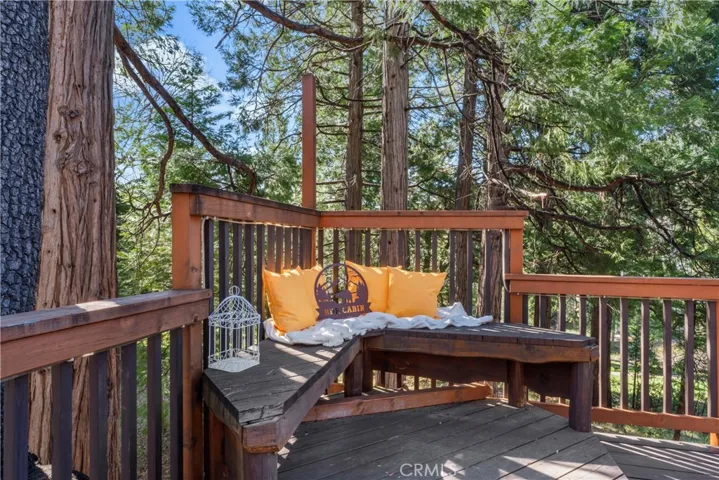 173 Hillcrest Court, Lake Arrowhead, California 92352