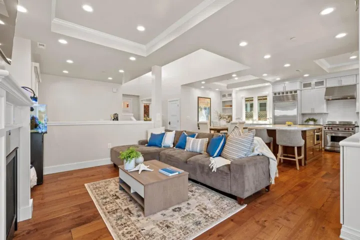 943 Loraine Avenue, Los Altos, California 94024