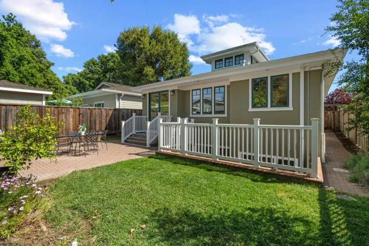 943 Loraine Avenue, Los Altos, California 94024
