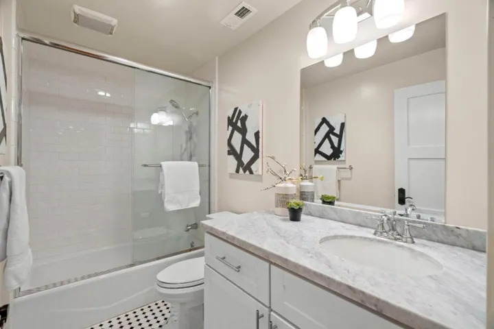 943 Loraine Avenue, Los Altos, California 94024