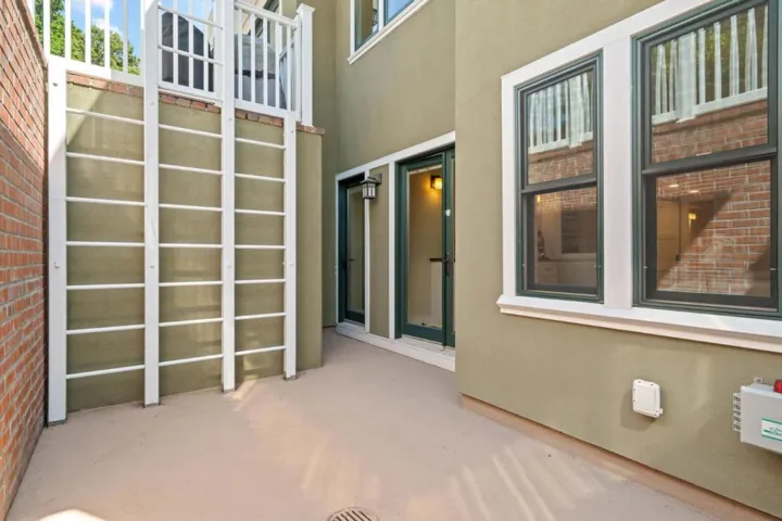 943 Loraine Avenue, Los Altos, California 94024