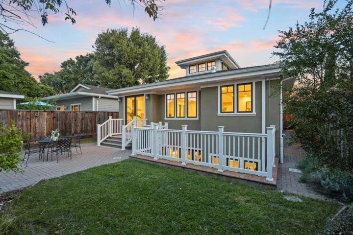 943 Loraine Avenue, Los Altos, California 94024