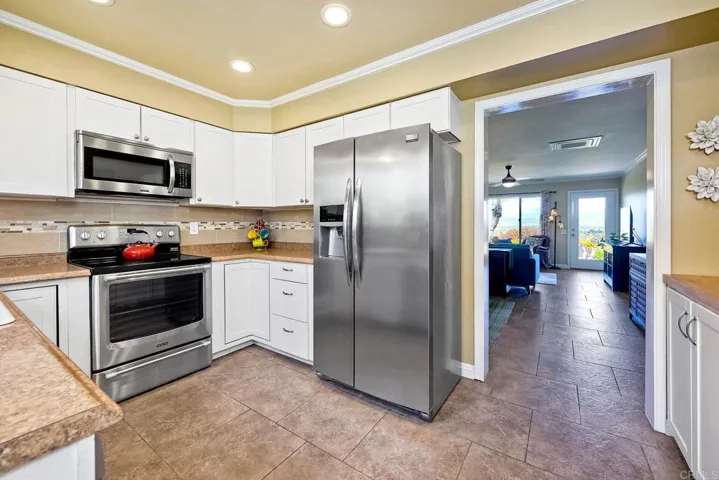 910 Royal Tern Way, Oceanside, California 92057