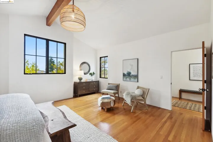 32 Neva Court, Oakland, California 94611