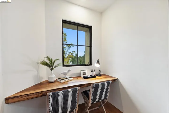 32 Neva Court, Oakland, California 94611