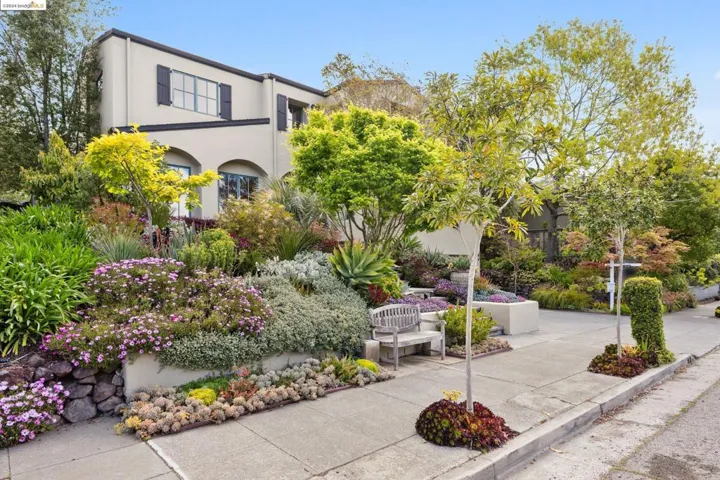 32 Neva Court, Oakland, California 94611