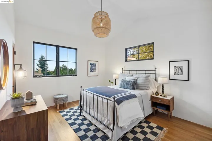 32 Neva Court, Oakland, California 94611