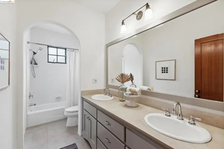 32 Neva Court, Oakland, California 94611