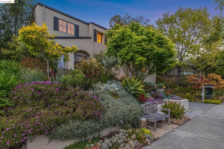 32 Neva Court, Oakland, California 94611