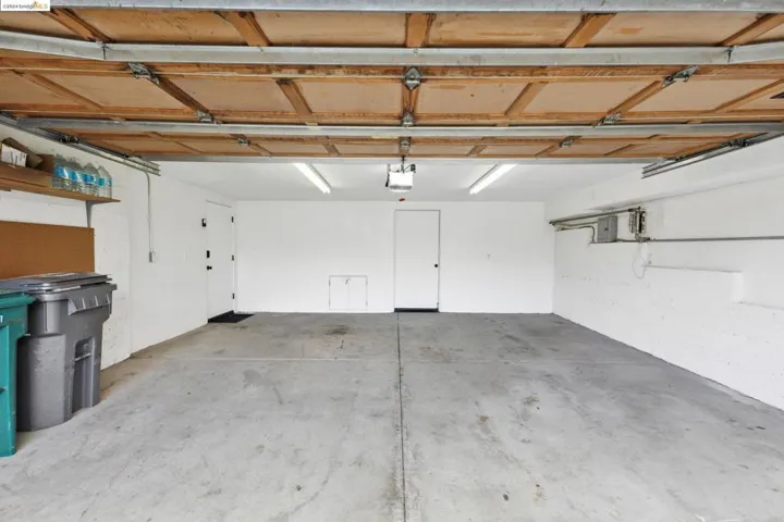 32 Neva Court, Oakland, California 94611