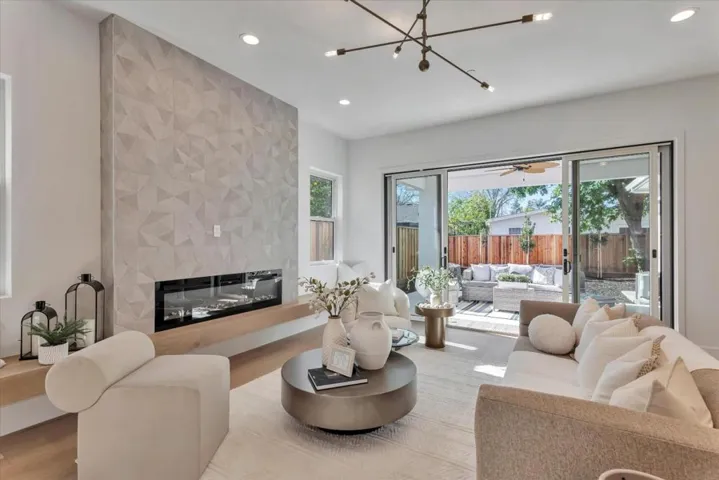 18890888 Pendergast Avenue, Cupertino, California 95014