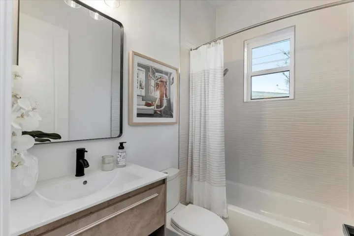 18890888 Pendergast Avenue, Cupertino, California 95014