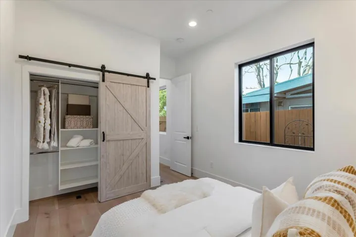 18890888 Pendergast Avenue, Cupertino, California 95014
