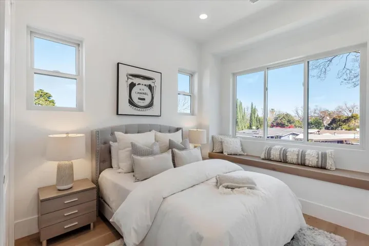 18890888 Pendergast Avenue, Cupertino, California 95014
