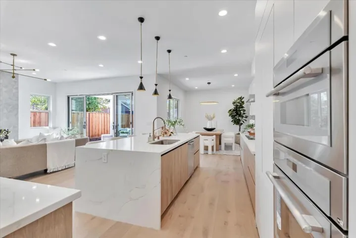 18890888 Pendergast Avenue, Cupertino, California 95014