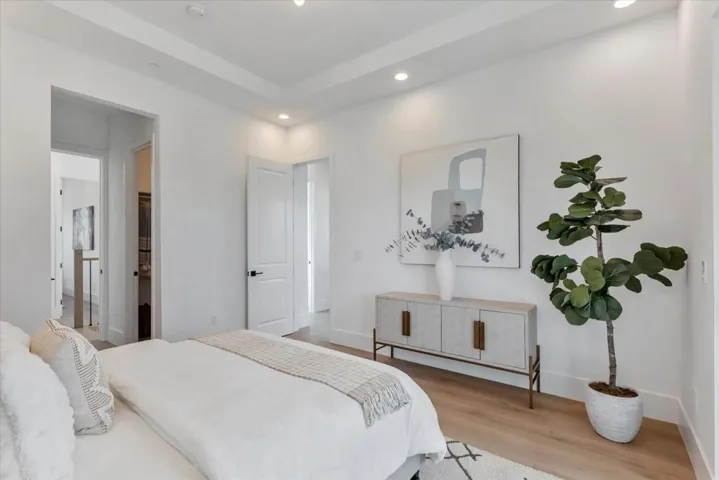 18890888 Pendergast Avenue, Cupertino, California 95014